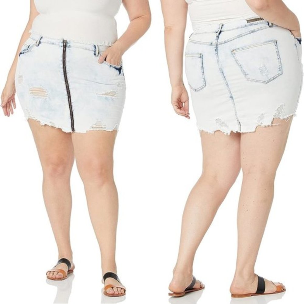 dollhouse Acid Wash Plus Mini Skirt w/ Full Front Zipper 24 NWT